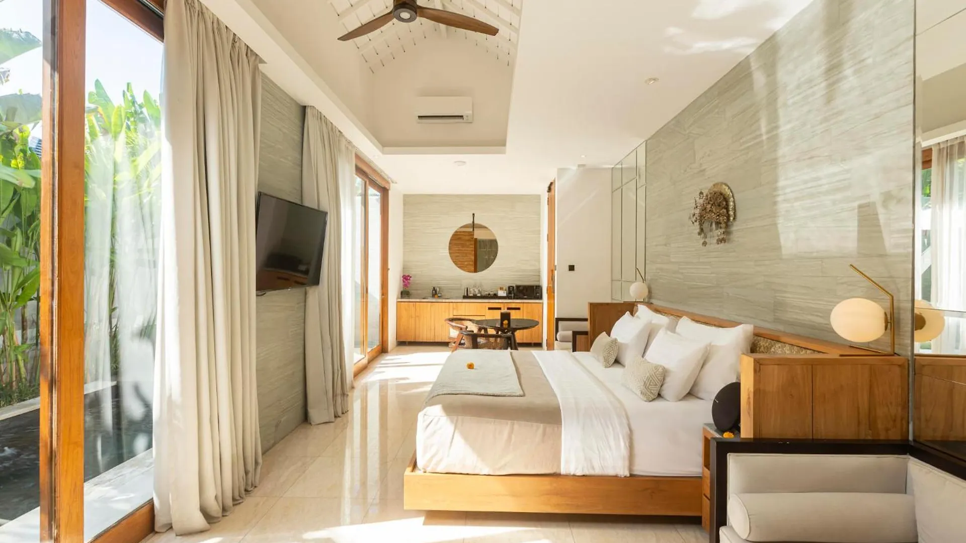 Astera Villa Seminyak By Ini Vie Hospitality 0*, Seminyak (Bali)